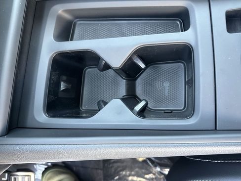 New 2026 Volkswagen Tiguan SE R-Line FWD image 35