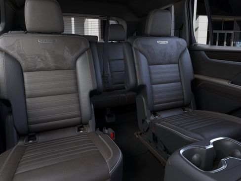 New 2026 GMC Acadia Denali Ultimate AWD/4WD image 18