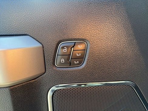 Used 2022 Ford F350 Lariat w/ Lariat Ultimate Package AWD/4WD image 38