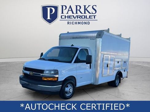 Used 2022 Chevrolet Express 3500 w/ Power Convenience Package RWD image 3