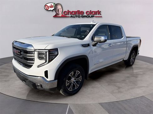 Used 2025 GMC Sierra 1500 SLT image 2