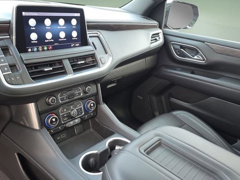 Used 2021 Chevrolet Tahoe Z71 w/ Z71 Signature Package image 26