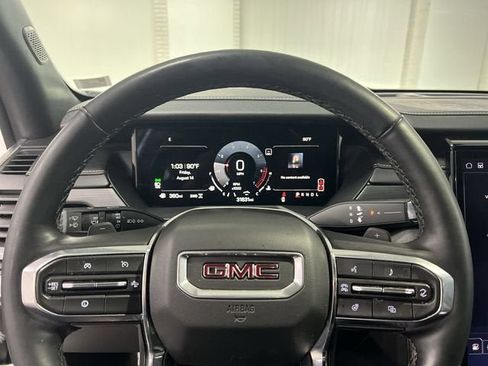 Used 2024 GMC Acadia Elevation AWD/4WD image 11