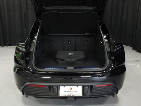 New 2026 Porsche Macan 4 Electric AWD/4WD image 12