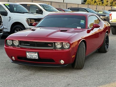 Used 2013 Dodge Challenger R/T w/ Electronics Convenience Group image 8