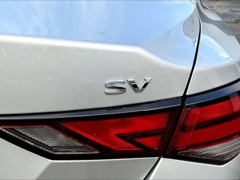 Certified 2023 Nissan Sentra SV FWD image 24