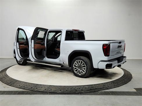 New 2026 GMC Sierra 1500 Denali Ultimate image 13