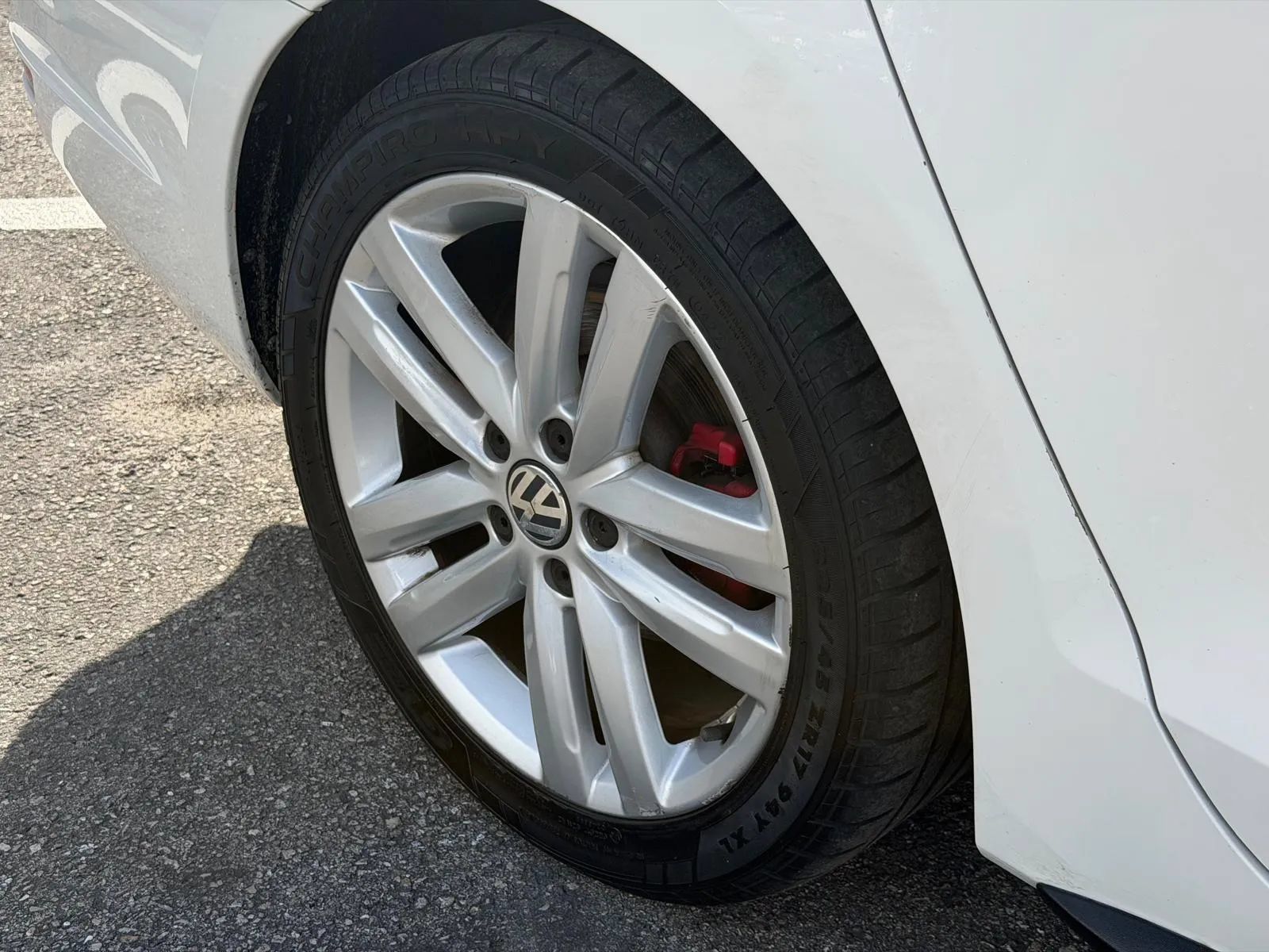 Used 2012 Volkswagen Jetta GLI FWD image 29