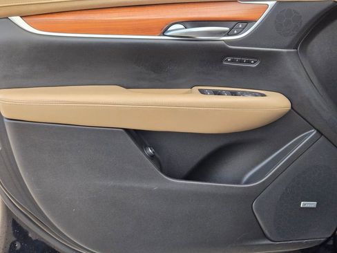 Used 2018 Cadillac XT5 Platinum image 25