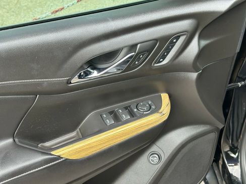 Used 2019 GMC Acadia Denali image 12