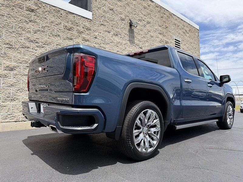 Used 2024 GMC Sierra 1500 Denali w/ Denali Reserve Package AWD/4WD image 3