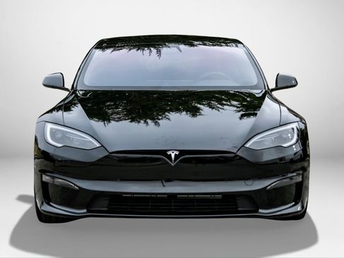Used 2022 Tesla Model S Base image 3