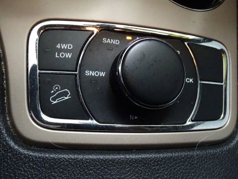 Used 2014 Jeep Grand Cherokee Limited AWD/4WD image 12