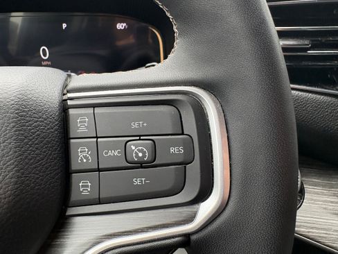Certified 2024 Jeep Wagoneer L Series III w/ Flexible Seating Group AWD/4WD image 18