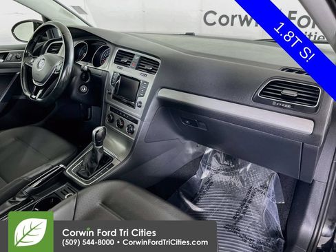 Used 2015 Volkswagen Golf S FWD image 26