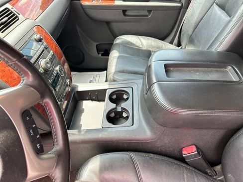 Used 2012 Chevrolet Suburban LT w/ Luxury Package AWD/4WD image 31