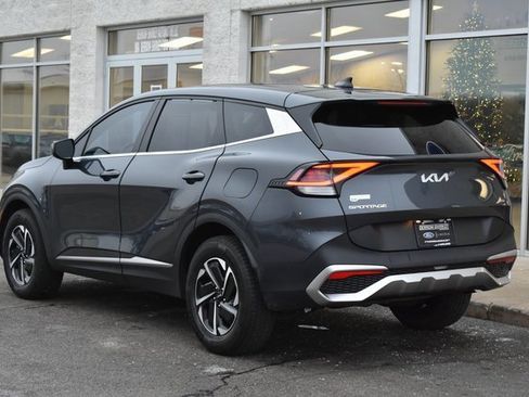 Used 2023 Kia Sportage LX image 4