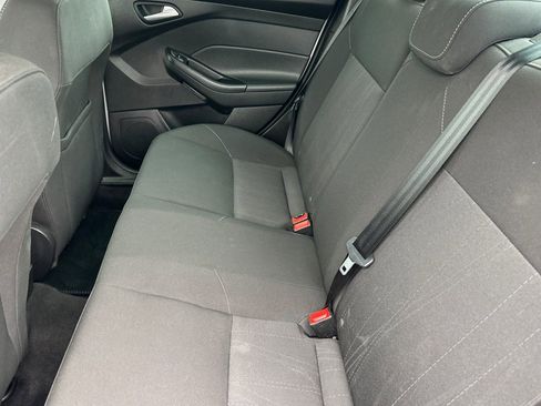 Certified 2018 Ford Focus SE FWD image 11