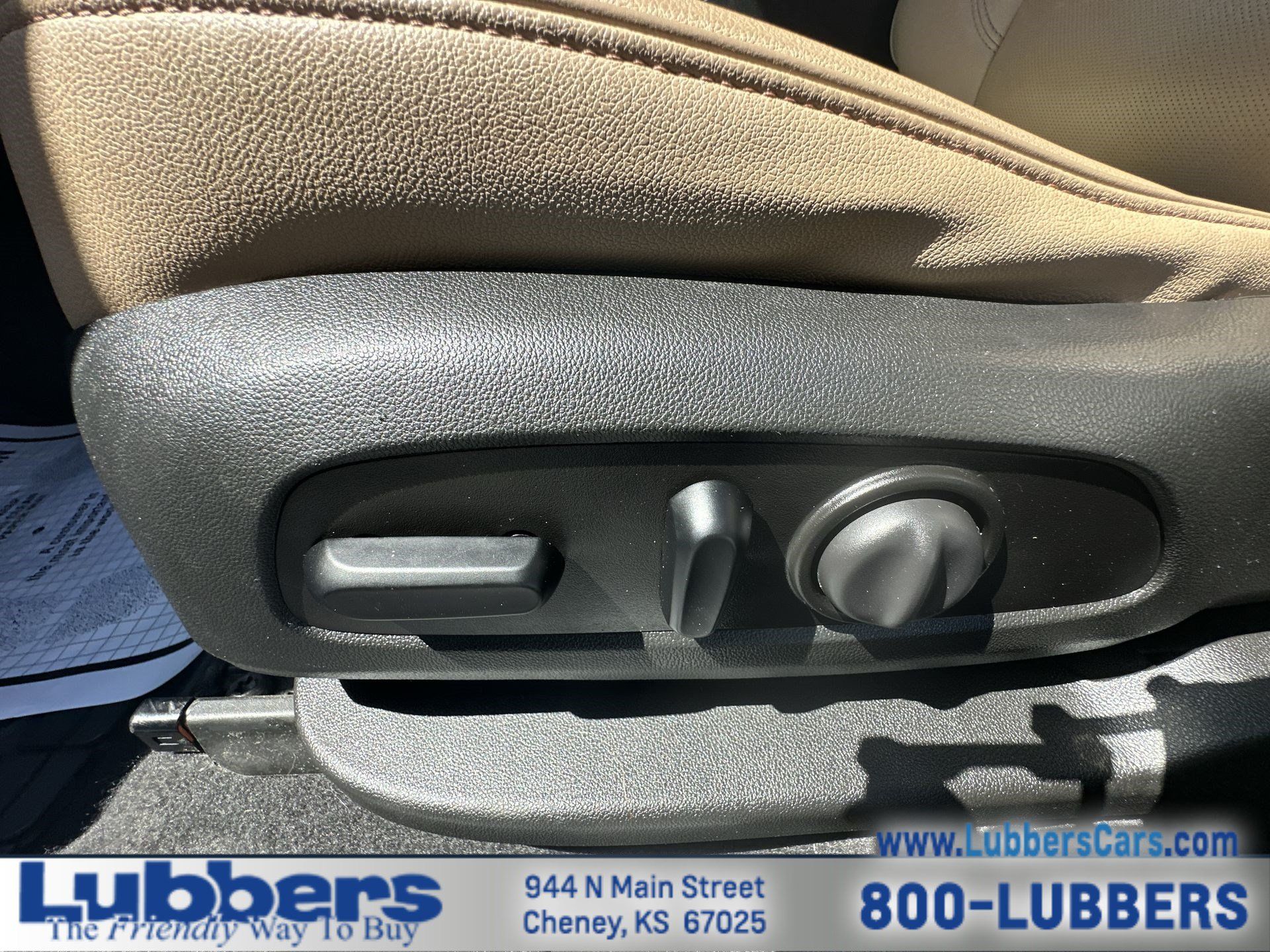 Used 2021 Chevrolet Blazer Premier w/ Driver Confidence II Package FWD image 12