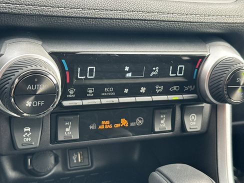 New 2025 Toyota RAV4 XLE w/ Convenience Package image 18