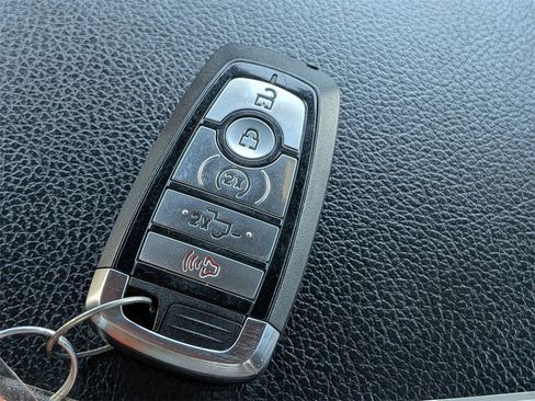 Used 2022 Ford F250 Lariat w/ Lariat Ultimate Package image 32