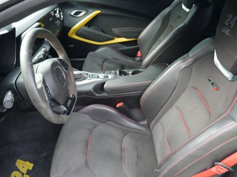 Used 2020 Chevrolet Camaro ZL1 RWD image 55