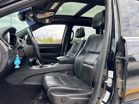 Used 2018 Jeep Grand Cherokee Limited AWD/4WD image 12