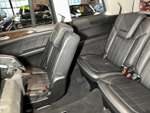 Used 2015 Mercedes-Benz GL 450 4MATIC image 70