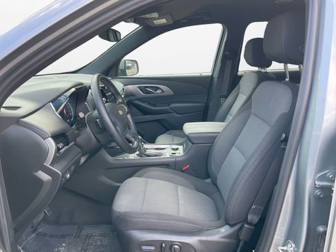 Used 2023 Chevrolet Traverse LT FWD image 9
