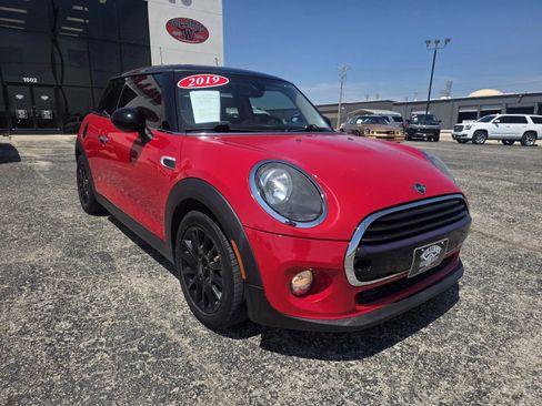 Used 2019 MINI Cooper 2-Door Hardtop FWD image 1
