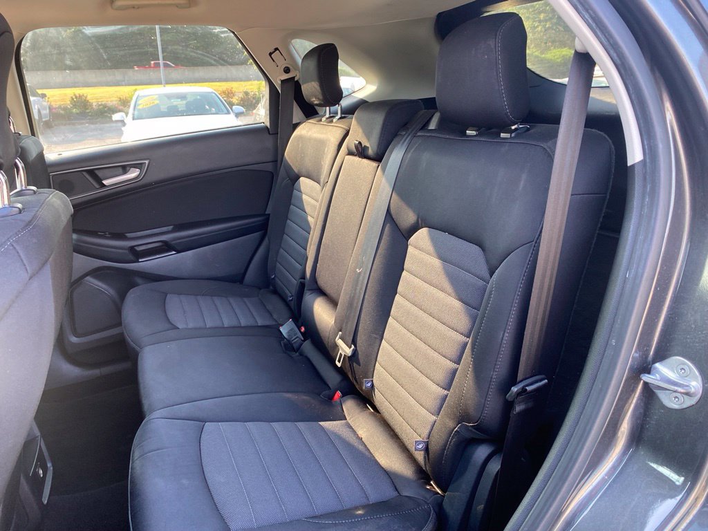 Used 2016 Ford Edge SE FWD image 25