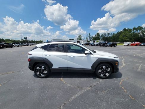 Used 2025 Hyundai Kona SEL FWD image 6