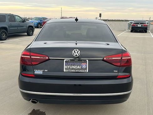 Used 2018 Volkswagen Passat 2.0T SE image 12