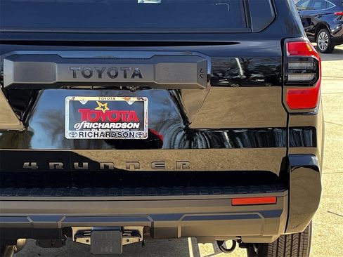 New 2026 Toyota 4Runner SR5 image 6