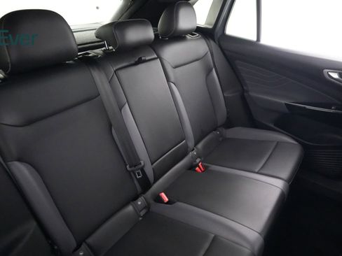 Used 2023 Volkswagen ID.4 Pro S RWD image 5