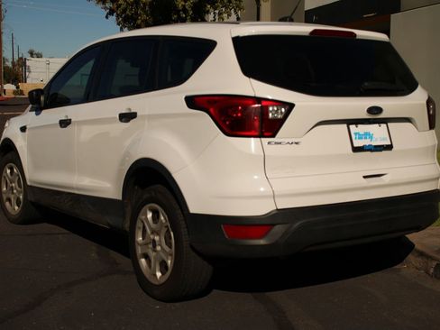 Used 2019 Ford Escape S image 3