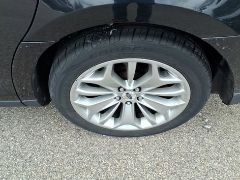Used 2015 Ford Taurus Limited image 5