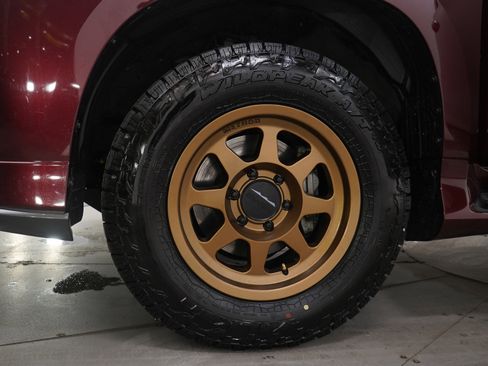 Used 2022 Lexus GX 460 Luxury w/ Sport Design Package image 34