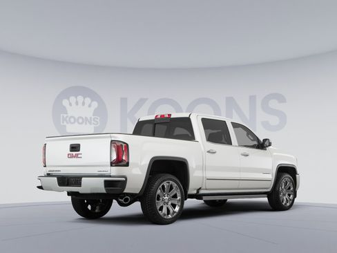 Used 2017 GMC Sierra 1500 Denali w/ Denali Ultimate Package AWD/4WD image 4