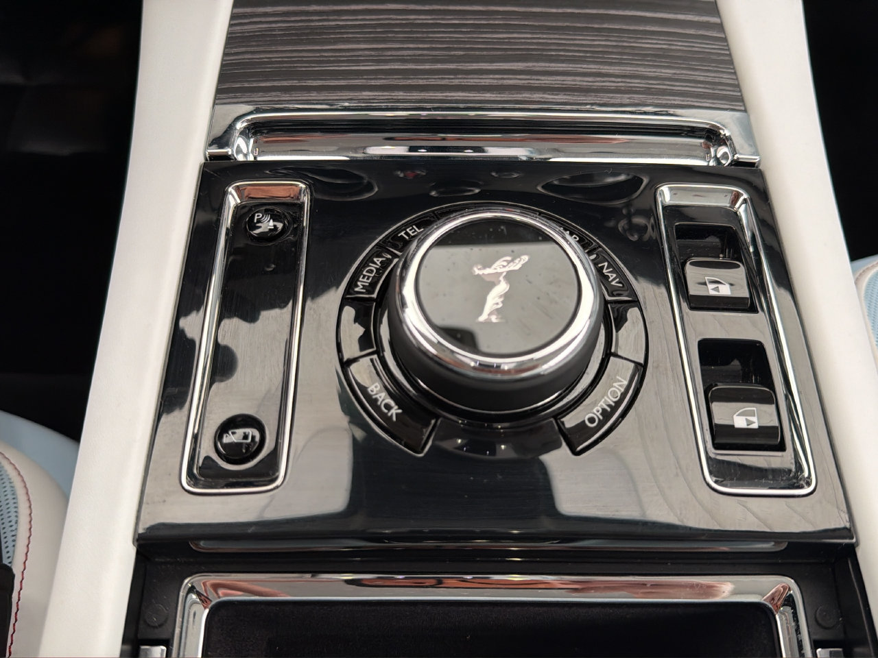 Certified 2024 Rolls-Royce Spectre w/ Spectre Launch Package AWD/4WD image 29