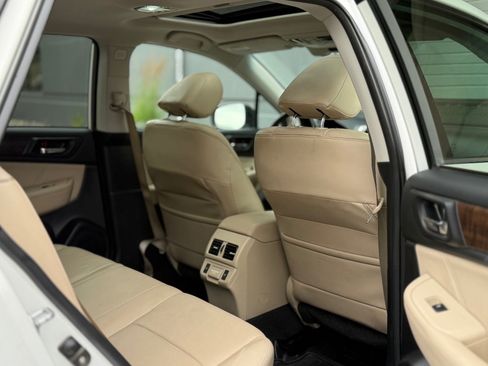Used 2018 Subaru Outback 2.5i Limited AWD/4WD image 18