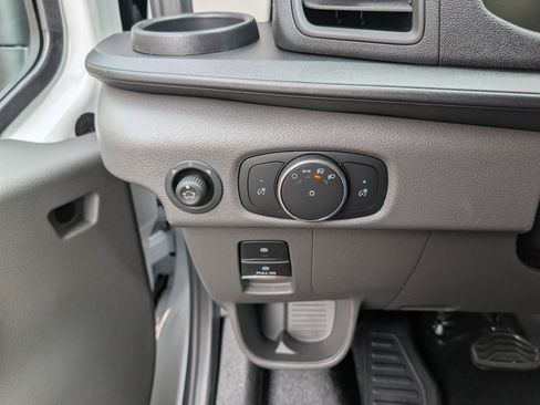 New 2026 Ford Transit 250 148 Medium Roof w/ Load Area Protection Package image 15