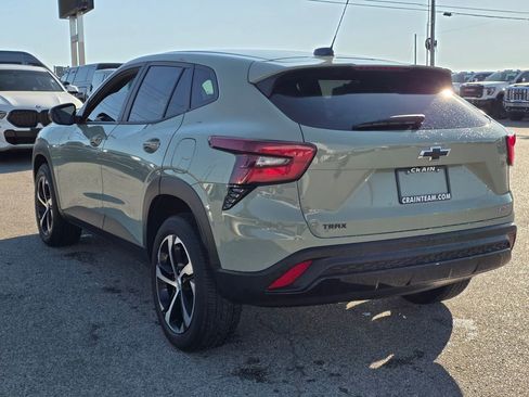 Used 2024 Chevrolet Trax RS image 5