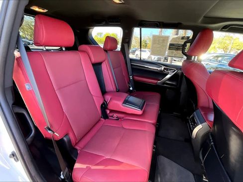 Used 2023 Lexus GX 460 Premium w/ Premium Package image 20