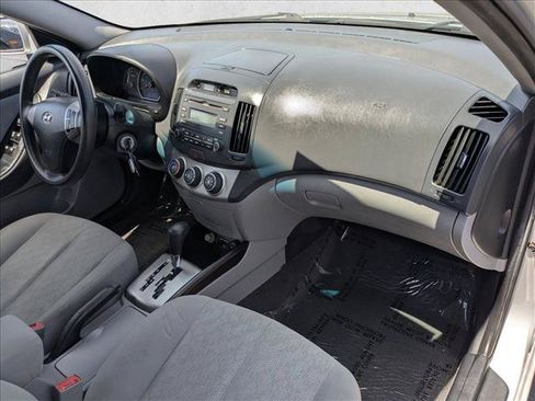 Used 2010 Hyundai Elantra GLS FWD image 19