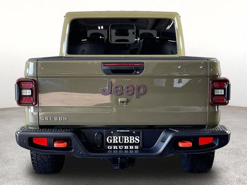 Used 2025 Jeep Gladiator Mojave w/ Safety Group AWD/4WD image 5
