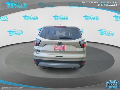 Used 2017 Ford Escape SE FWD image 4