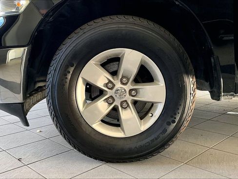 Used 2021 RAM 1500 Classic SLT RWD image 32