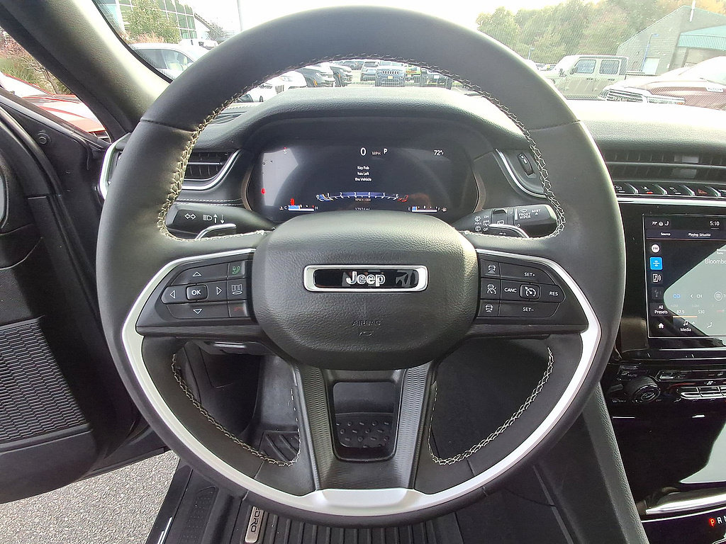 Used 2023 Jeep Grand Cherokee Altitude AWD/4WD image 22