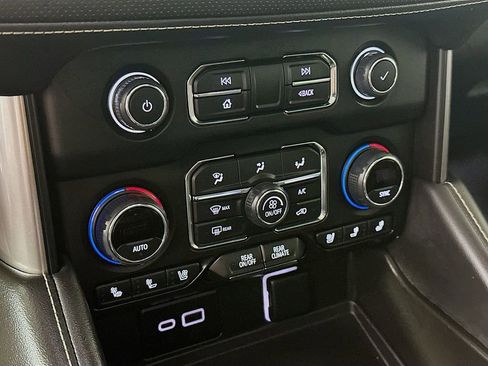 Used 2024 Chevrolet Tahoe Premier image 18